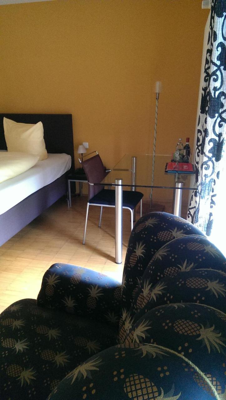 Hotel Zapa Зинген Экстерьер фото
